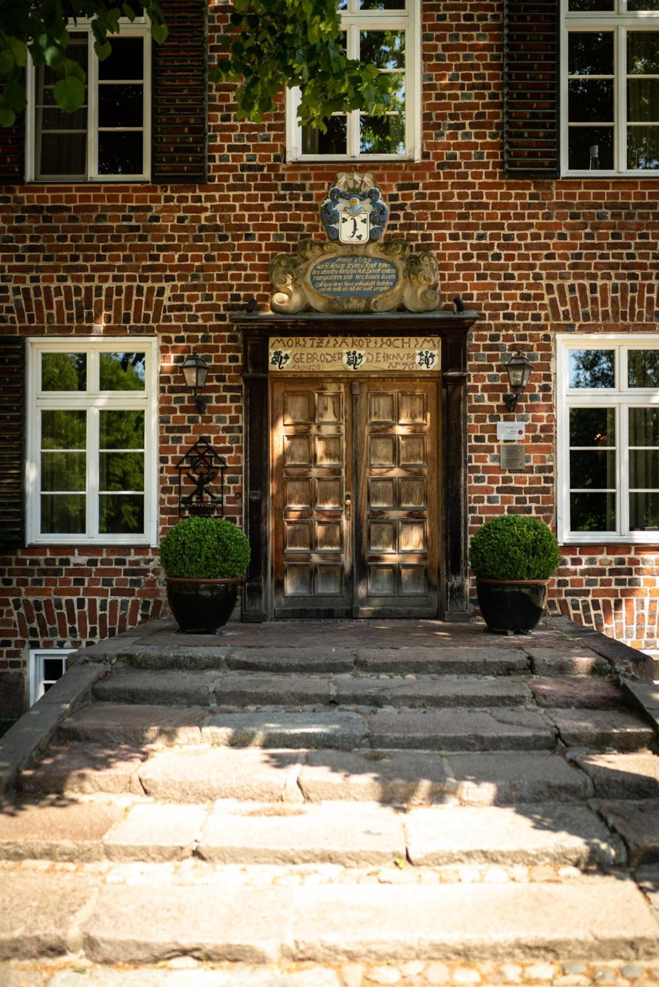 Romantik Hotel Gutshaus Ludorf Eksteriør billede