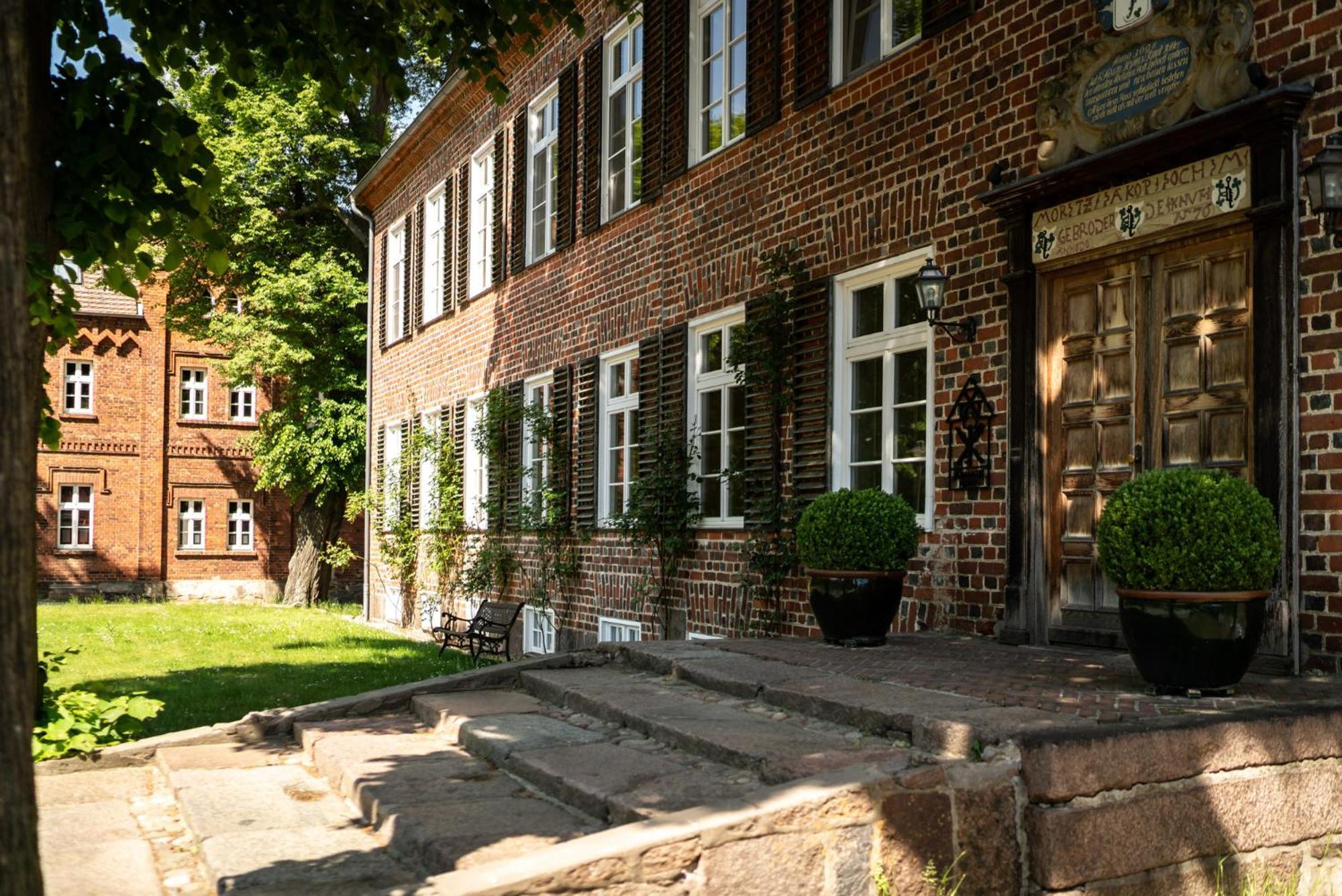 Romantik Hotel Gutshaus Ludorf Eksteriør billede